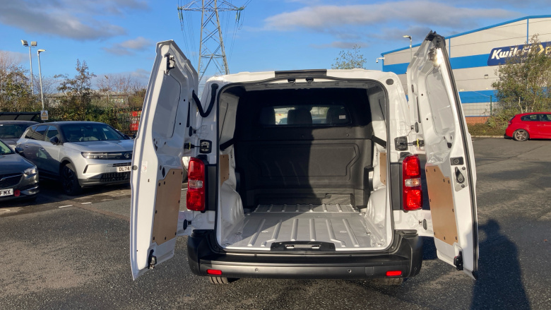 Vauxhall Vivaro L2 Diesel 2.0 Turbo D 145 Prime H1 Double Cab